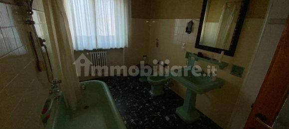 Apartamento de 2 dormitorios en Legnano, Italy No. 330222 3