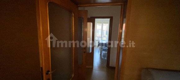 Apartamento de 2 dormitorios en Legnano, Italy No. 330222 4