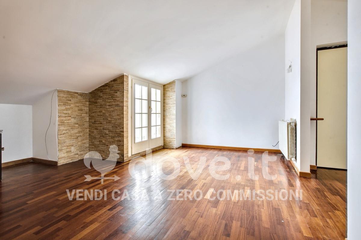 2 غرف نوم شقة في Garbagnate Milanese, Italy رقم 329544