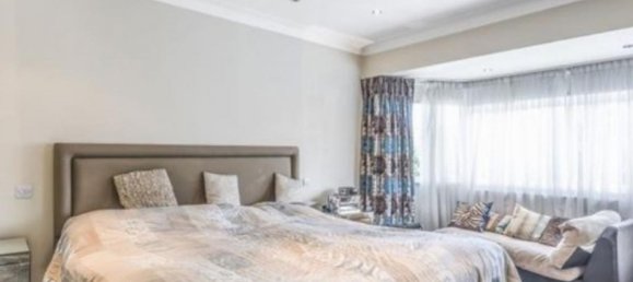 8 bedrooms House in London, United Kingdom No. 757 3