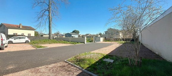 Apartamento de 2 dormitorios en Creches-sur-Saone, France No. 199640 12