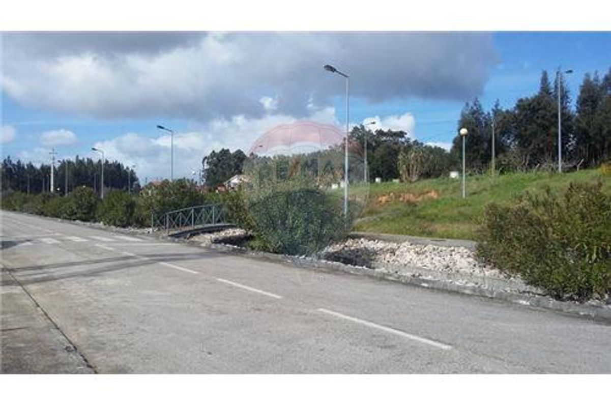  قطعة أرض في Anadia, Portugal 683متر مربع رقم 188834