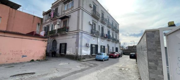 3 rooms Apartment in Torre Annunziata, Italy No. 91323 17