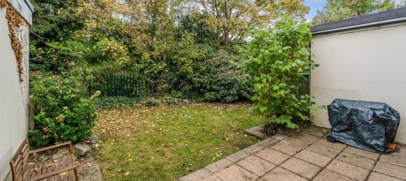 3 bedrooms House in Epsom, United Kingdom No. 9696 9