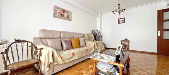 Apartamento de 3 dormitorios en La Coruña, Spain No. 32282 14