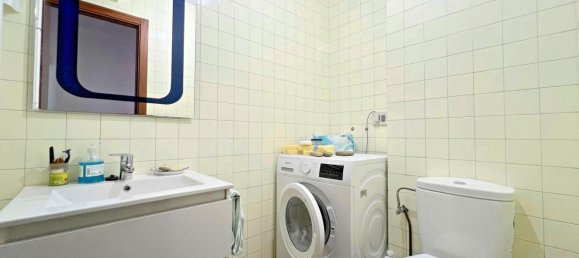 Apartamento de 3 dormitorios en La Coruña, Spain No. 32282 13