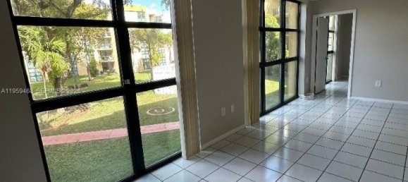 1 غرف نوم عقار تجاري في Miami, USA رقم 615719 4