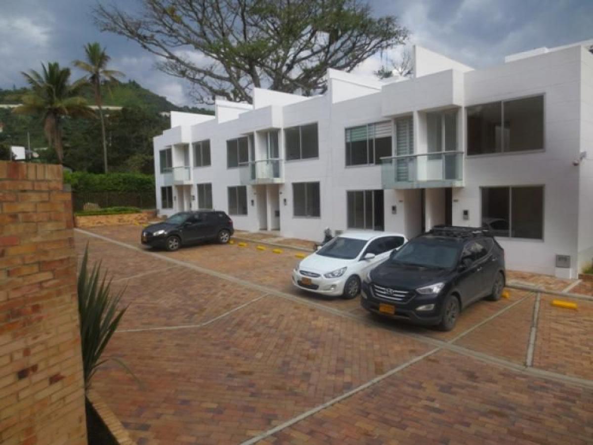 Casa de 3 dormitorios en Cundinamarca, Colombia No. 2667