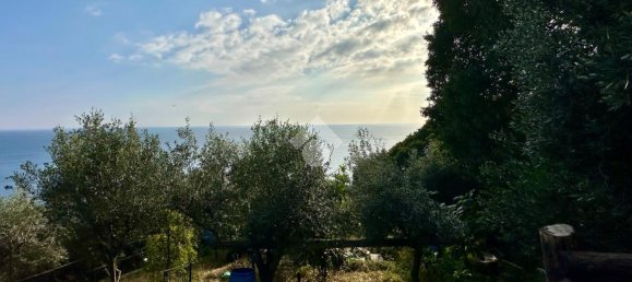 Квартира с 5 комнатами в Берджеджи, Италия № 107007 37