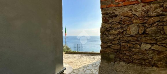 Квартира с 5 комнатами в Берджеджи, Италия № 107007 30