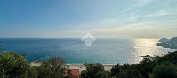 Квартира с 5 комнатами в Берджеджи, Италия № 107007 2