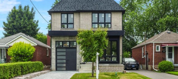 5 bedrooms House in Toronto, Canada No. 848 2