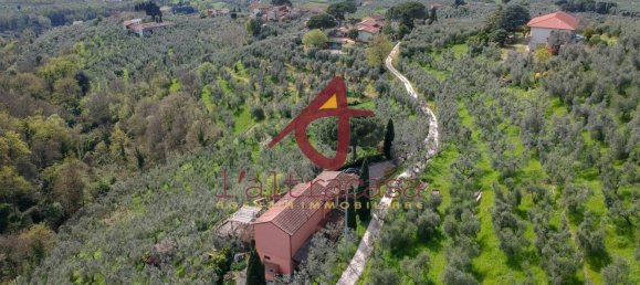 10 bedrooms House in Lamporecchio, Italy No. 371923 2