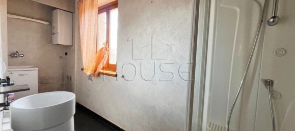 3-salle Appartement à Arezzo, Italy No. 272328 10