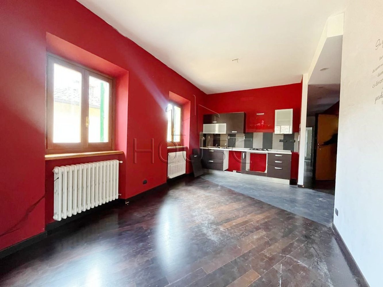 3-salle Appartement à Arezzo, Italy No. 272328