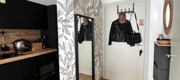 1 bedroom Apartment in Vitrolles, France No. 343934 2