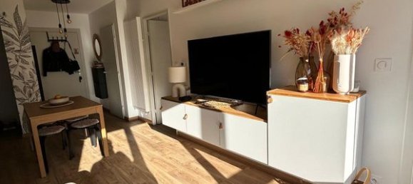 1 bedroom Apartment in Vitrolles, France No. 343934 5