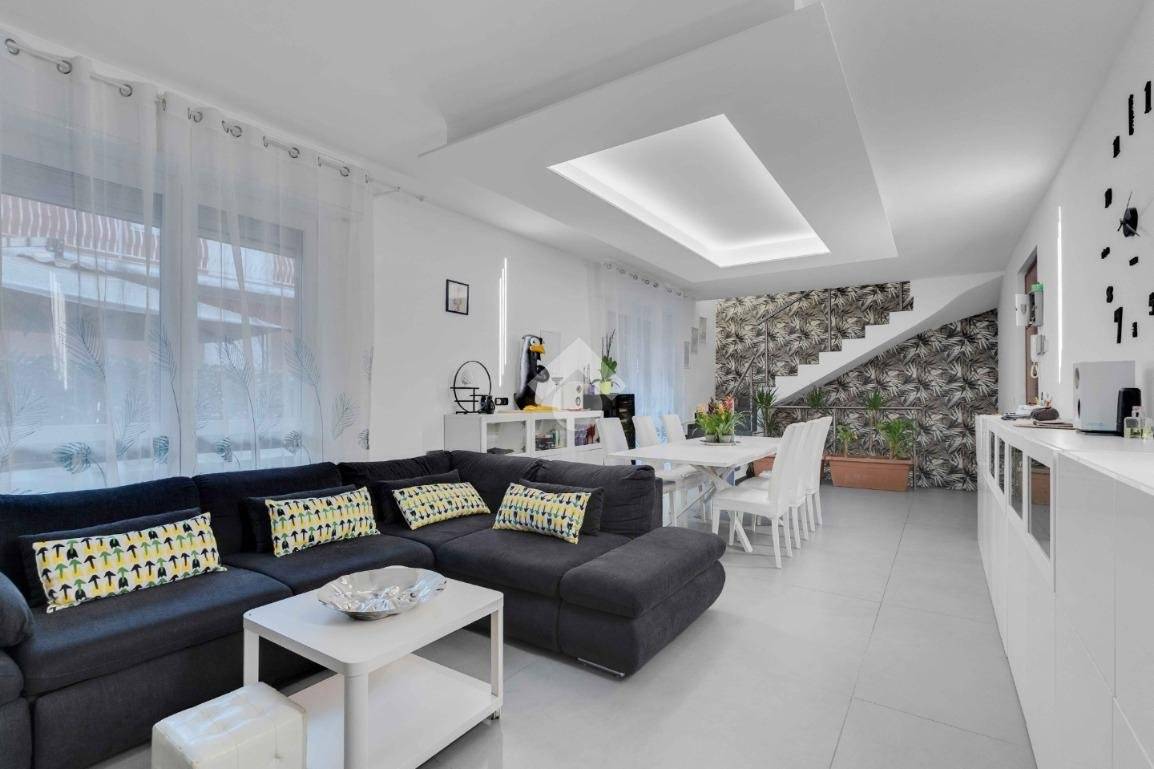 3 chambres Villa à Trezzano sul Naviglio, Italy No. 155060