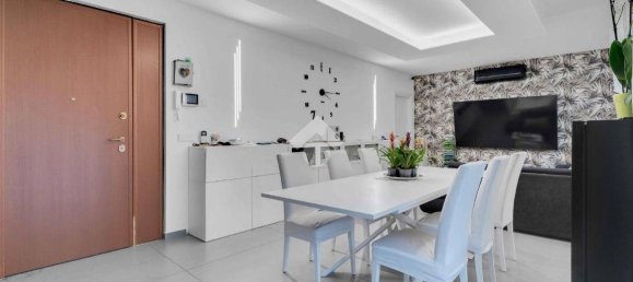 3 chambres Villa à Trezzano sul Naviglio, Italy No. 155060 2