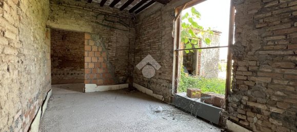 3غرفة منزل في Calvatone, Italy رقم 150769 8