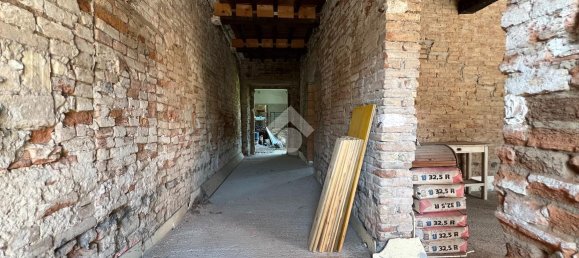 3غرفة منزل في Calvatone, Italy رقم 150769 6