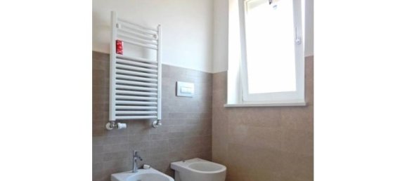 3 rooms Apartment in Marino, Italy No. 252910 3