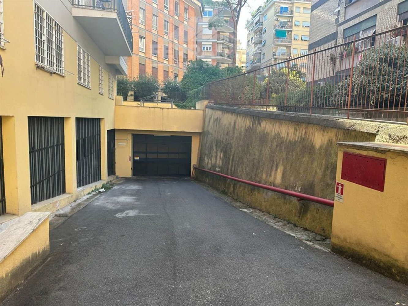 Garage in Rome, Italy 14m², Nr. 318753