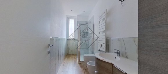 4 rooms Apartment in Florence, Italy No. 49531 22