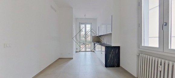 4 rooms Apartment in Florence, Italy No. 49531 2