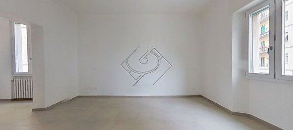 4 rooms Apartment in Florence, Italy No. 49531 6