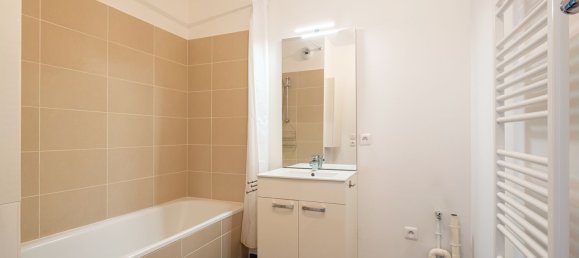 Квартира с 2 спальнями в Безон, Франция № 183860 8