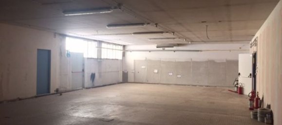 600m² Commercial property in Brescia, Italy No. 258589 17