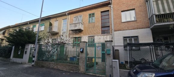 6 rooms Apartment in Turin, Italy No. 108587 28