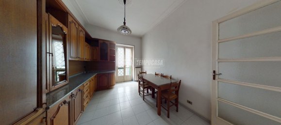 6 rooms Apartment in Turin, Italy No. 108587 7