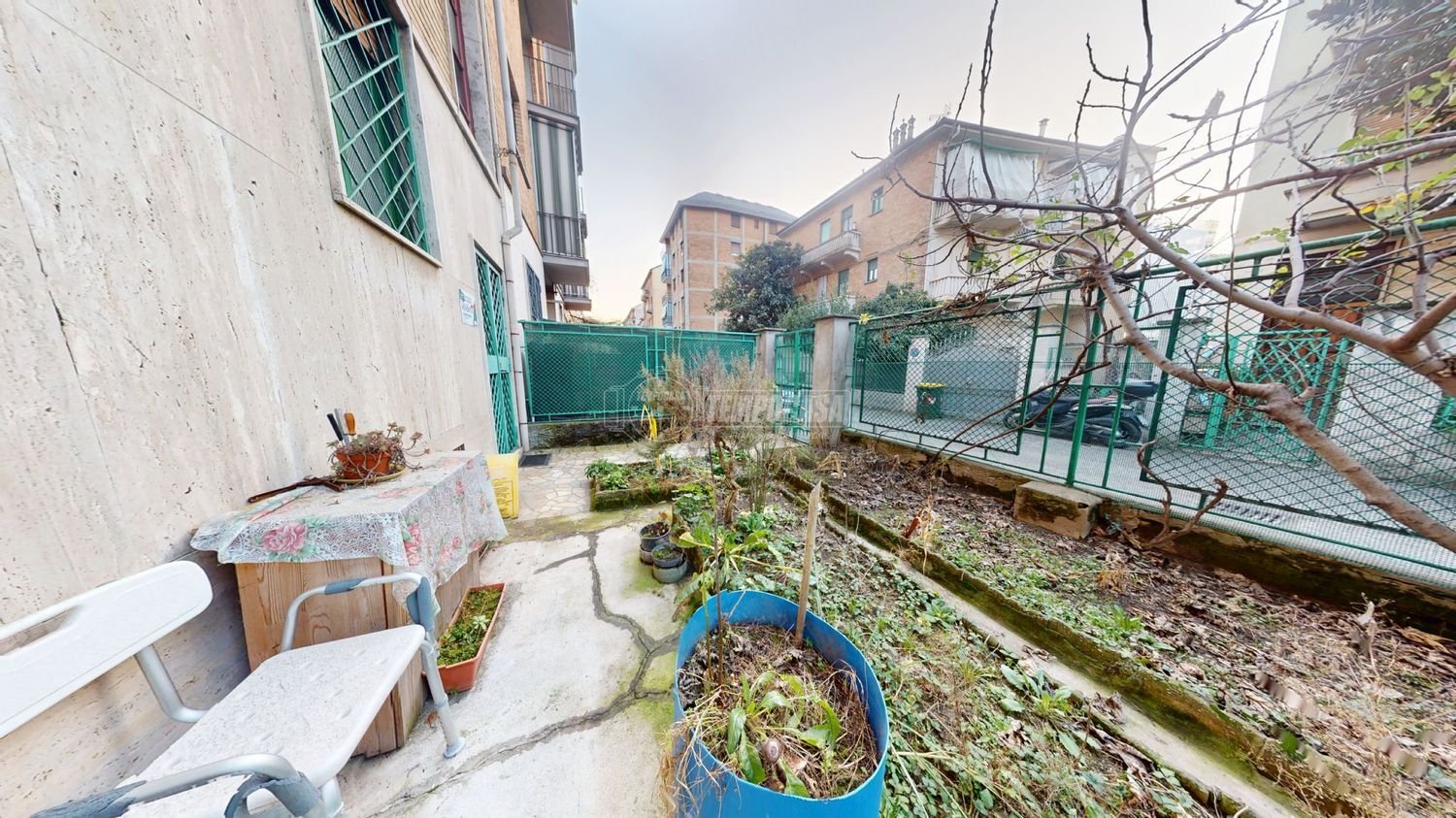 6 rooms Apartment in Turin, Italy No. 108587