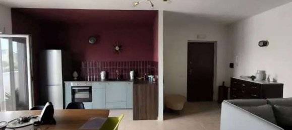 5 rooms Apartment in Crotone, Italy No. 183027 4