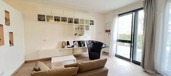 Studio à Milan, Italy No. 249290 3