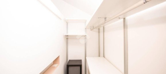 Studio à Milan, Italy No. 249290 17