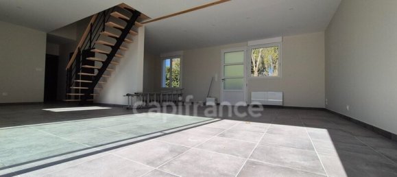 4 bedrooms House in Breuillet, France No. 96533 4