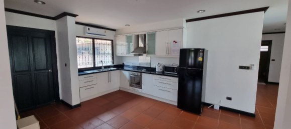 3 bedrooms Villa in Pattaya, Thailand No. 11164 5