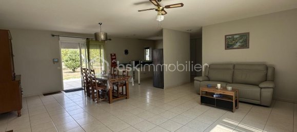 2 Schlafzimmer Haus in Esvres, France, Nr. 316101 10