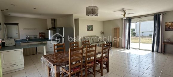 2 Schlafzimmer Haus in Esvres, France, Nr. 316101 7