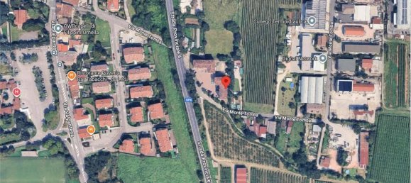 2 bedrooms Apartment in Verona, Italy No. 370372 18