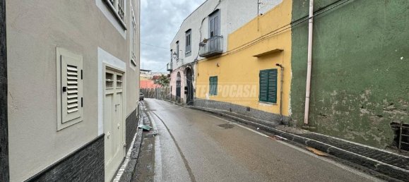 Apartamento de 2 dormitorios en Boscotrecase, Italy No. 276556 17