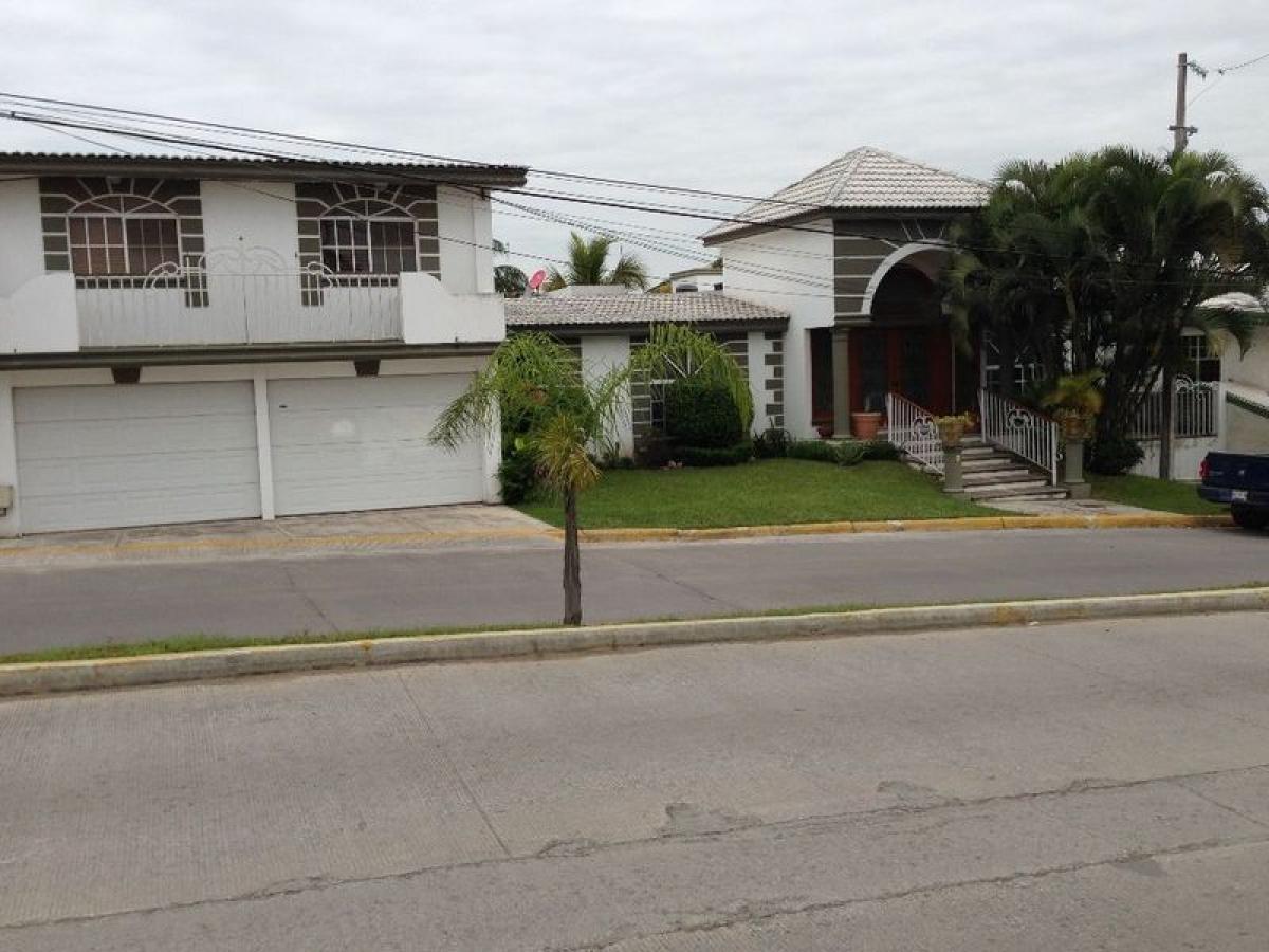 4 bedrooms House in Tamaulipas, Mexico No. 189923