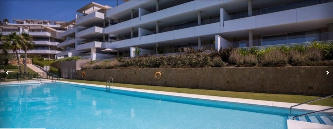 3 chambres Appartement à Benahavis, Spain No. 2476