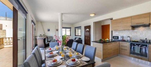 4 bedrooms Villa in Coral Bay, Cyprus No. 27357 5