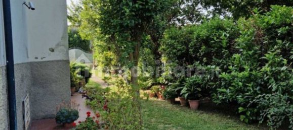 3 Schlafzimmer Villa in San Giuliano Terme, Italy, Nr. 303845 7