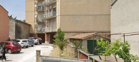 4 bedrooms Apartment in Suzzara, Italy No. 381823 4