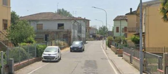 4 bedrooms Apartment in Suzzara, Italy No. 381823 25